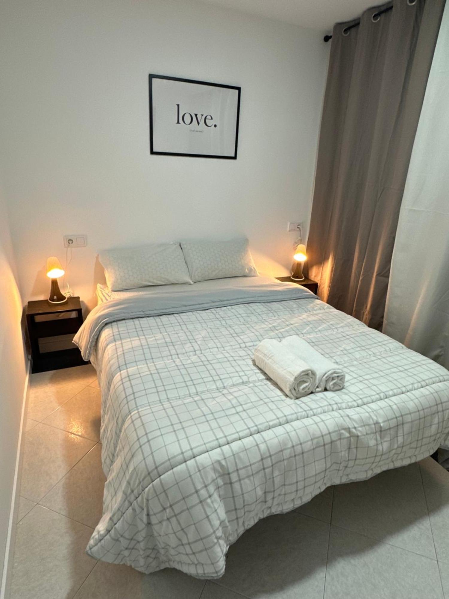 Rooms Mediavilla Madrid Exterior foto